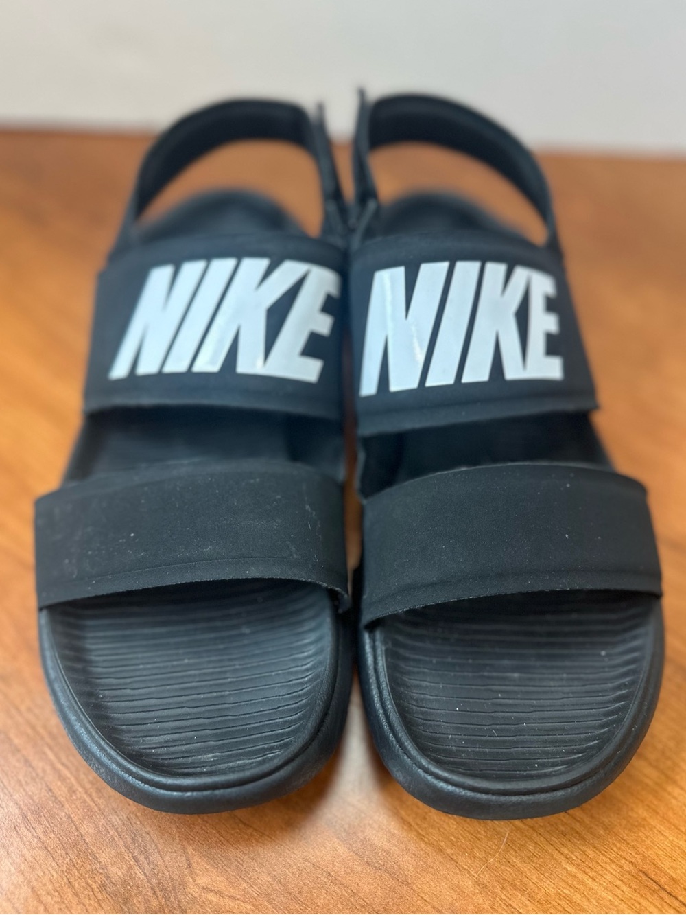 Nike Tanjun Black Slide Sandals with White NIKE Logo Adjustable Straps Sz 9
